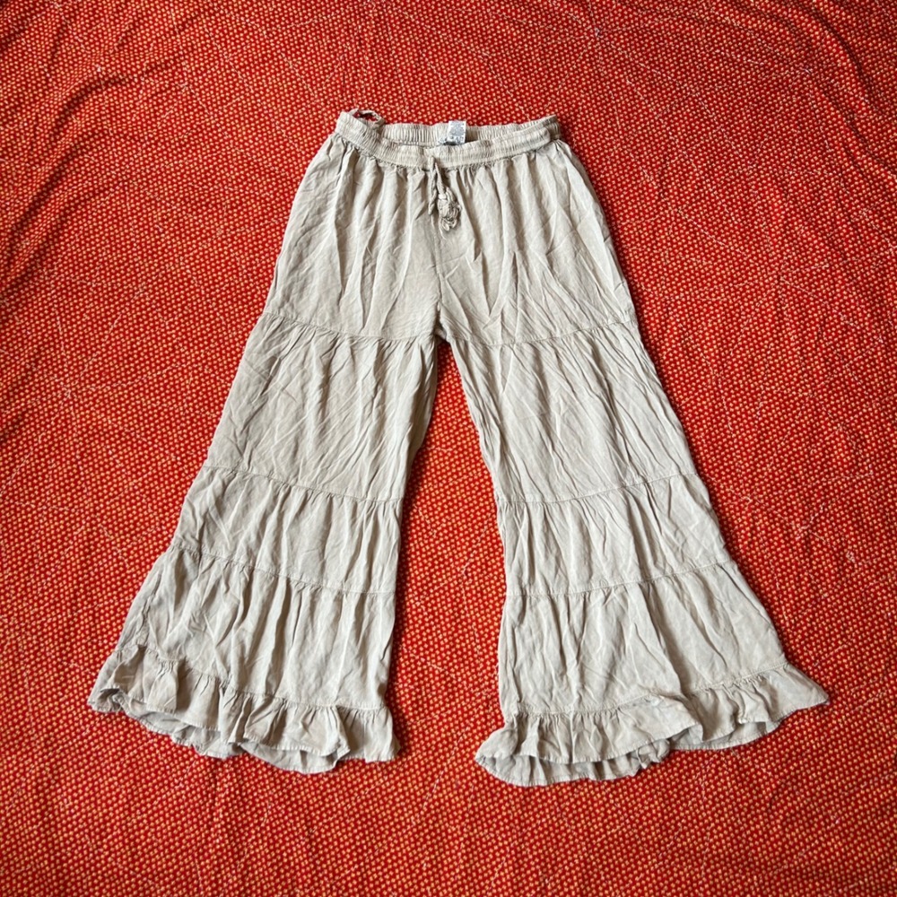 Cute Options vtg 2000s does 70s Style Tan Tiered Ruffle Rayon Wide Leg Pants